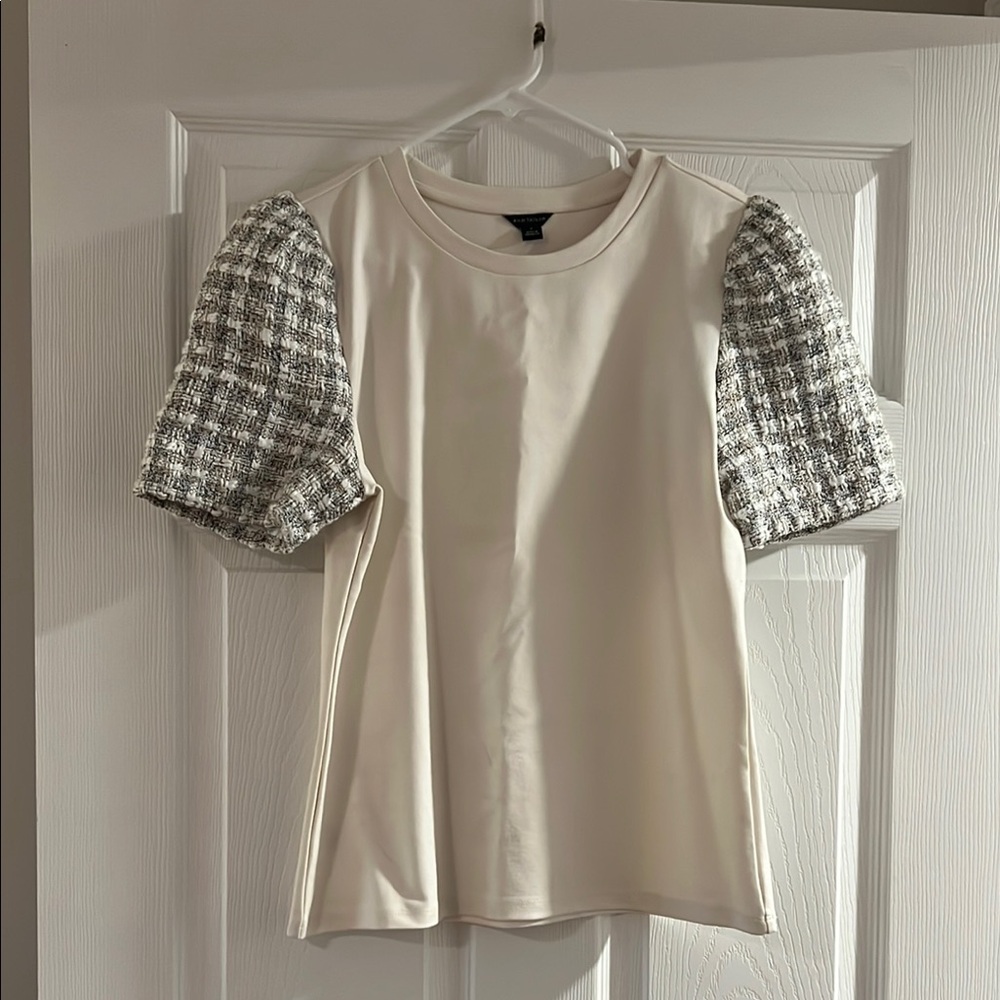 Ann Taylor Cream Knit Top with Gray Tweed Puff Sleeves EUC